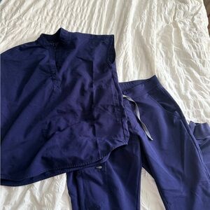 Women's figs Navy Blue Pants & Top Set